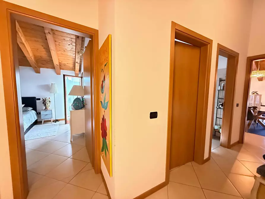 Immagine 16 di Appartamento in affitto  a Mantova