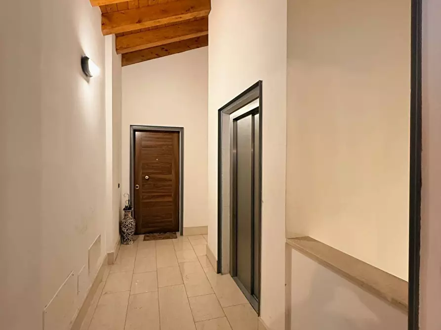 Immagine 17 di Appartamento in affitto  a Mantova