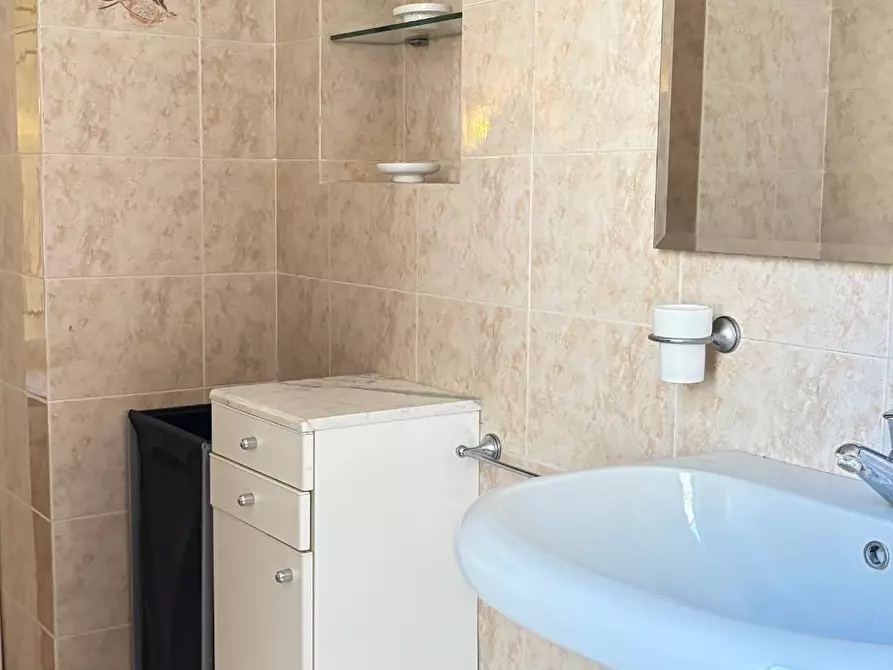 Immagine 21 di Appartamento in vendita  a Mantova