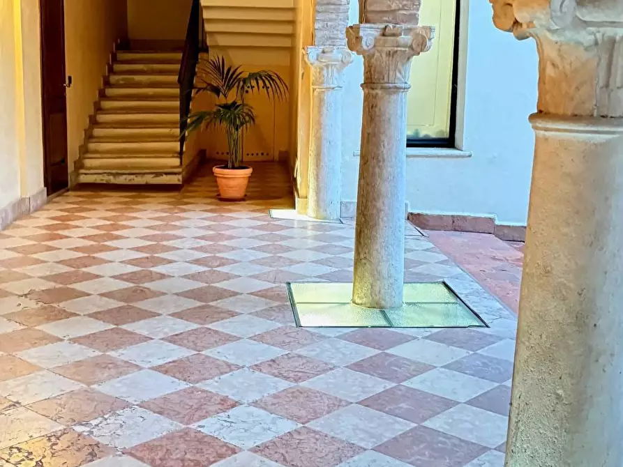 Immagine 26 di Appartamento in vendita  a Mantova