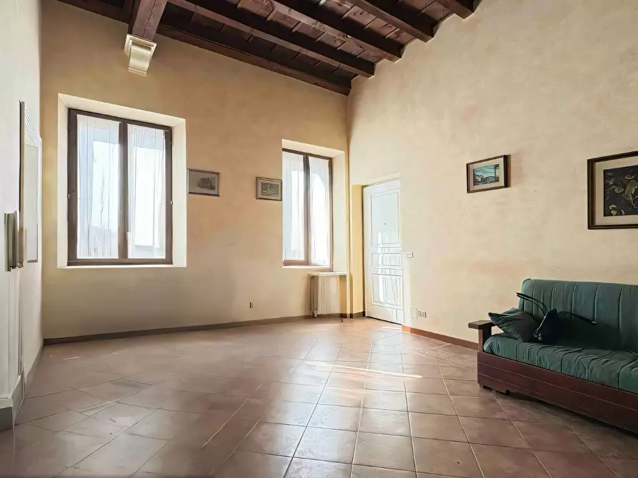 Immagine 2 di Appartamento in vendita  a Mantova