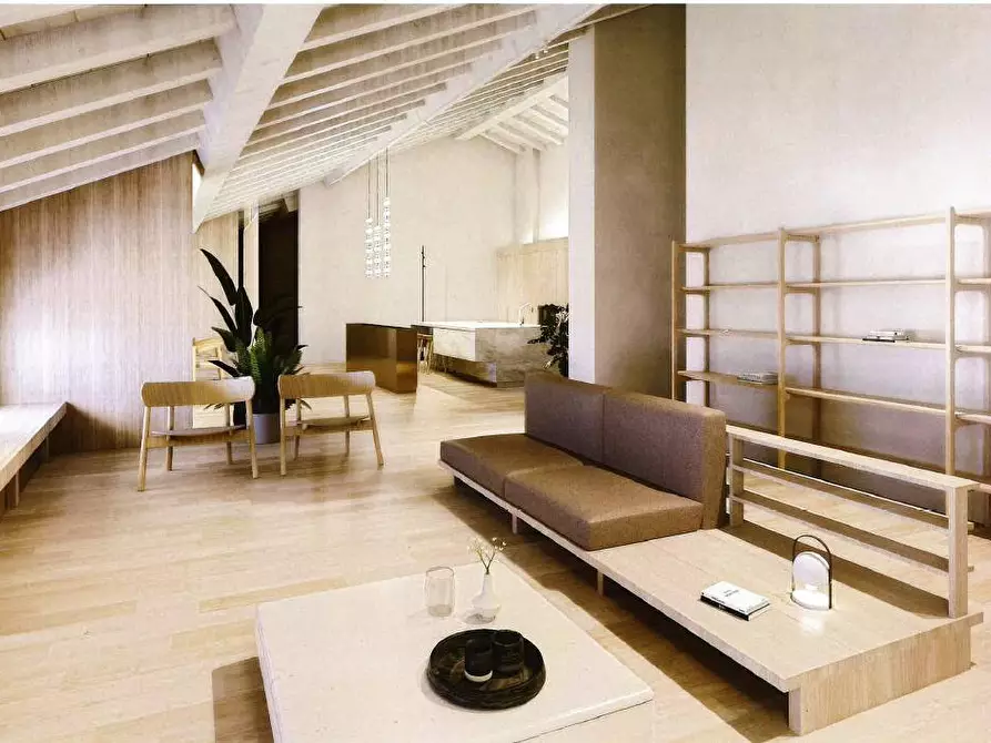 Immagine 2 di Appartamento in vendita  a Mantova