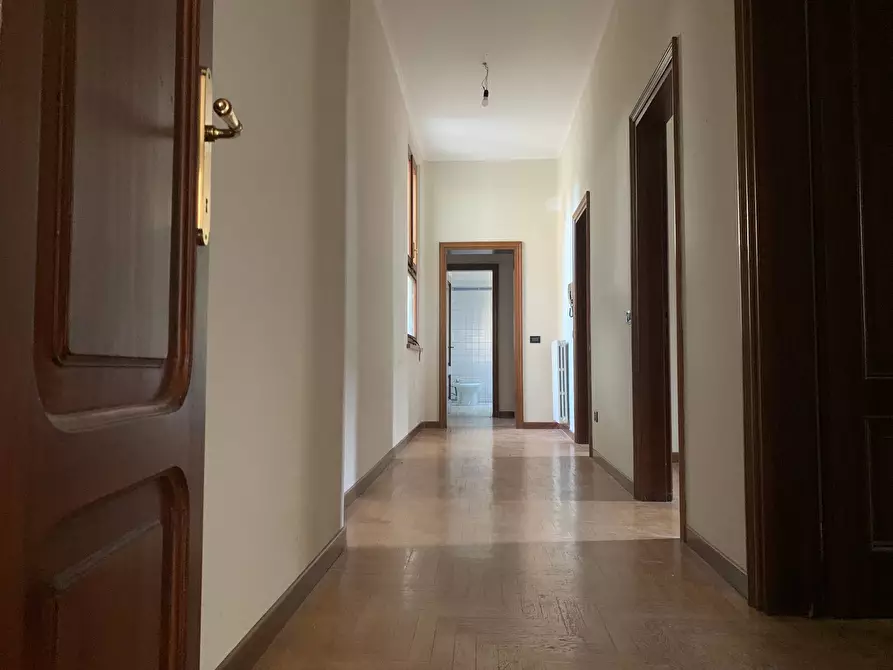 Immagine 7 di Appartamento in vendita  a Mantova