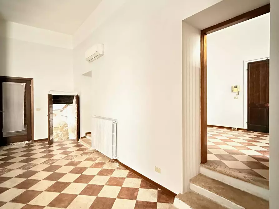 Immagine 3 di Appartamento in vendita  a Mantova