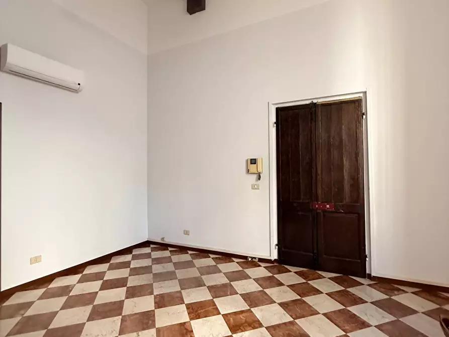 Immagine 8 di Appartamento in vendita  a Mantova