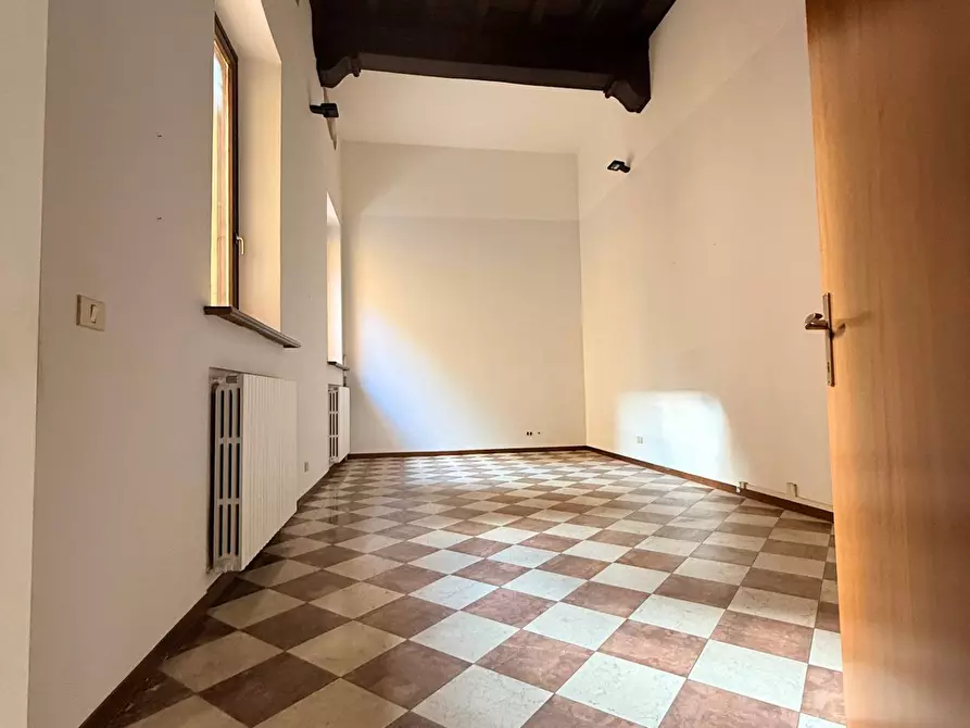 Immagine 11 di Appartamento in vendita  a Mantova