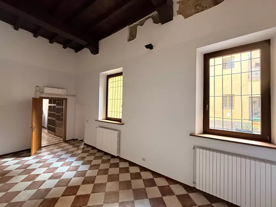 Immagine 10 di Appartamento in vendita  a Mantova