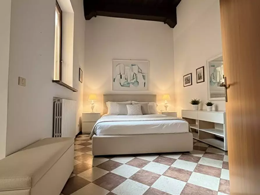 Immagine 12 di Appartamento in vendita  a Mantova