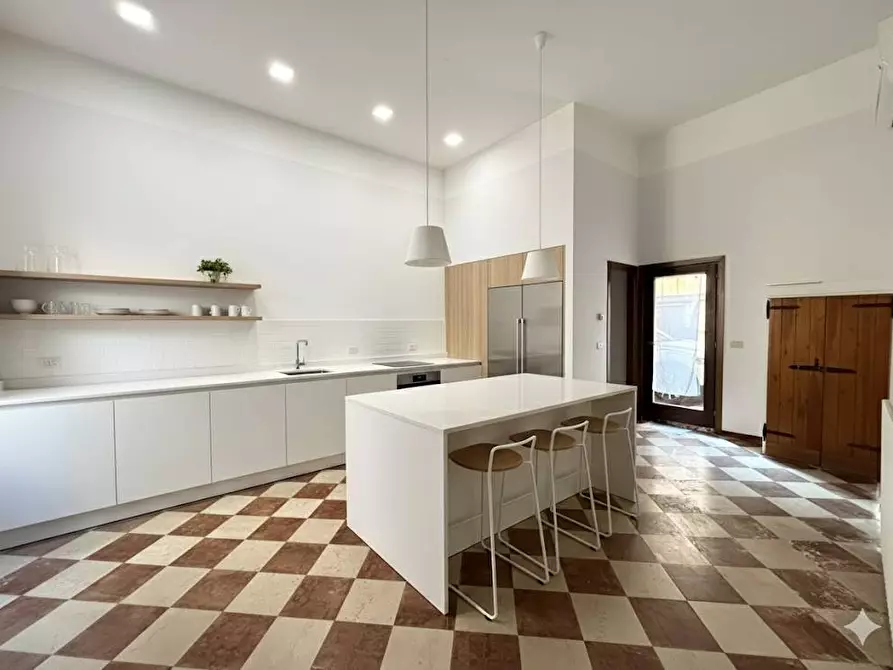 Immagine 6 di Appartamento in vendita  a Mantova