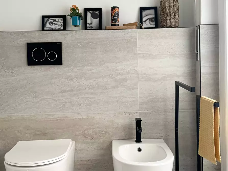 Immagine 13 di Appartamento in vendita  a Mantova