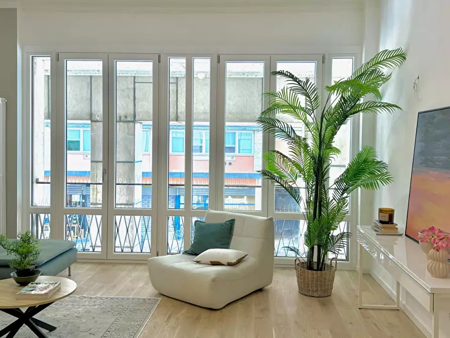 Immagine 11 di Appartamento in vendita  a Mantova