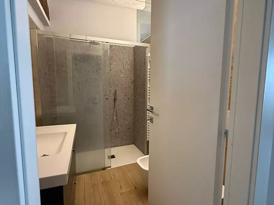 Immagine 14 di Appartamento in vendita  a Mantova