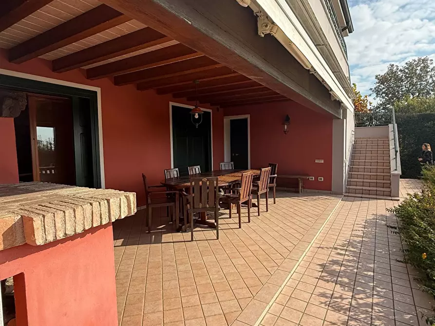 Immagine 7 di Villa in vendita  a Volta Mantovana