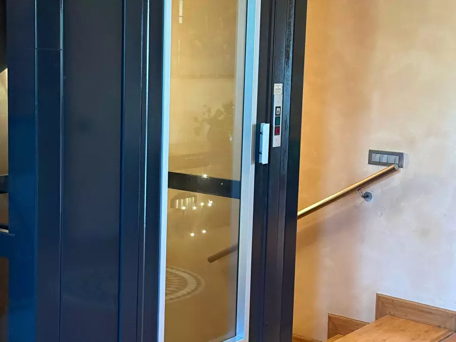 Immagine 19 di Villa in vendita  a Volta Mantovana