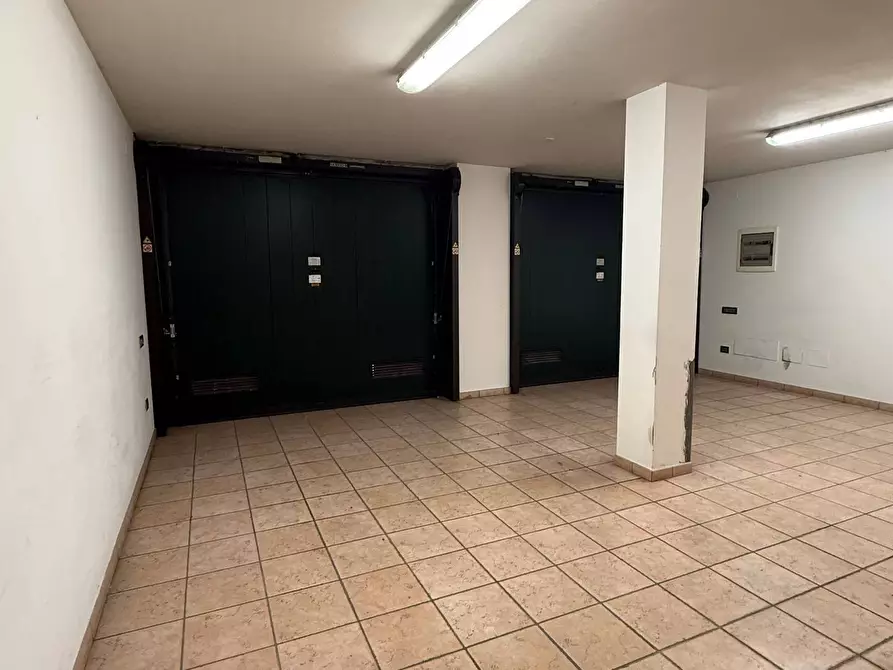 Immagine 27 di Villa in vendita  a Volta Mantovana