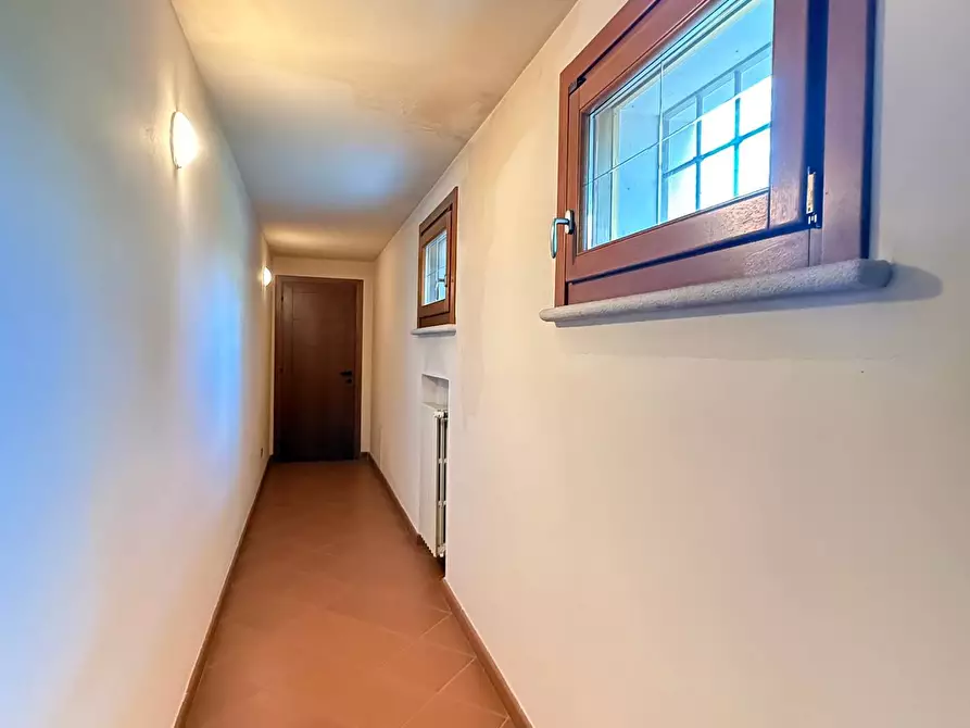 Immagine 28 di Villa in vendita  a Volta Mantovana