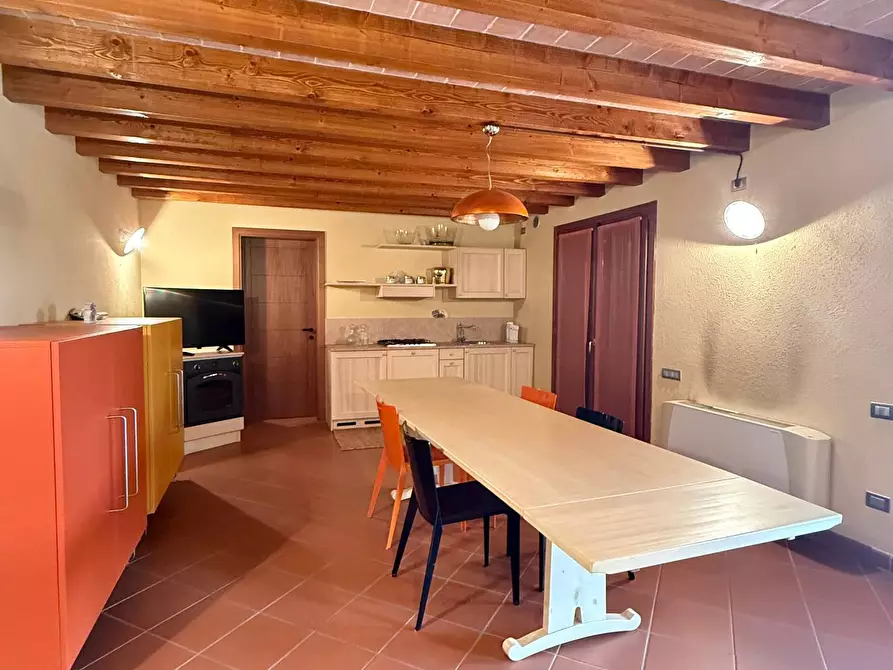 Immagine 26 di Villa in vendita  a Volta Mantovana