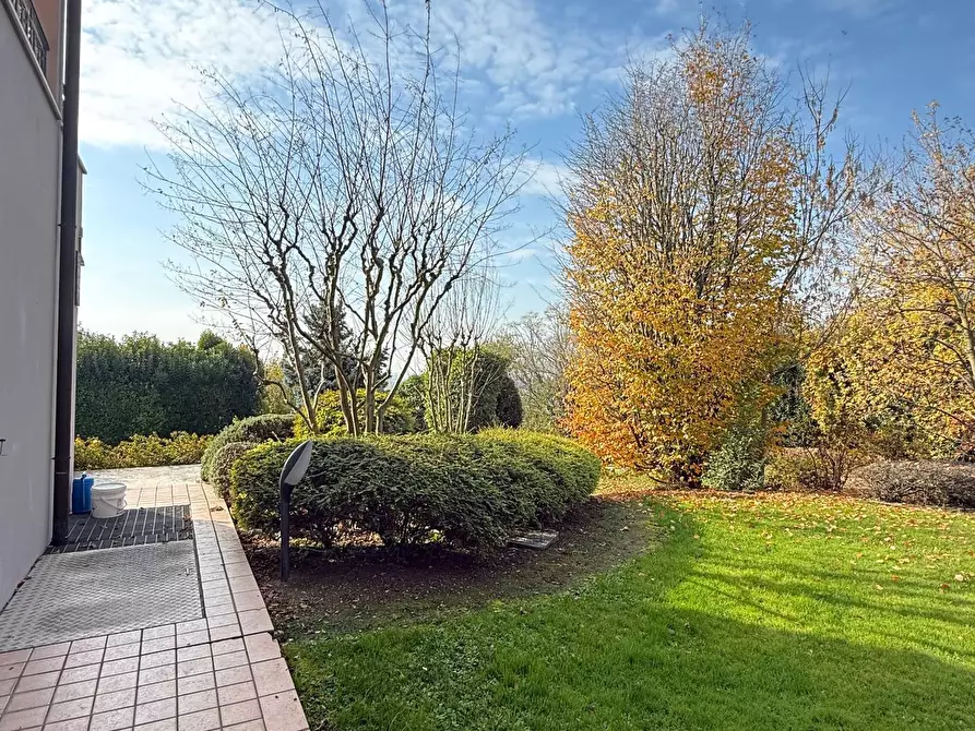 Immagine 34 di Villa in vendita  a Volta Mantovana