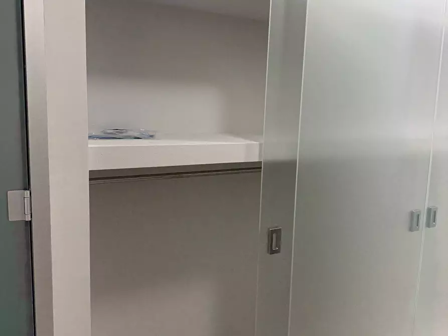 Immagine 9 di Camera in affitto  a Mantova