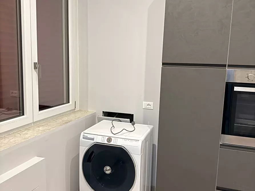 Immagine 18 di Camera in affitto  a Mantova