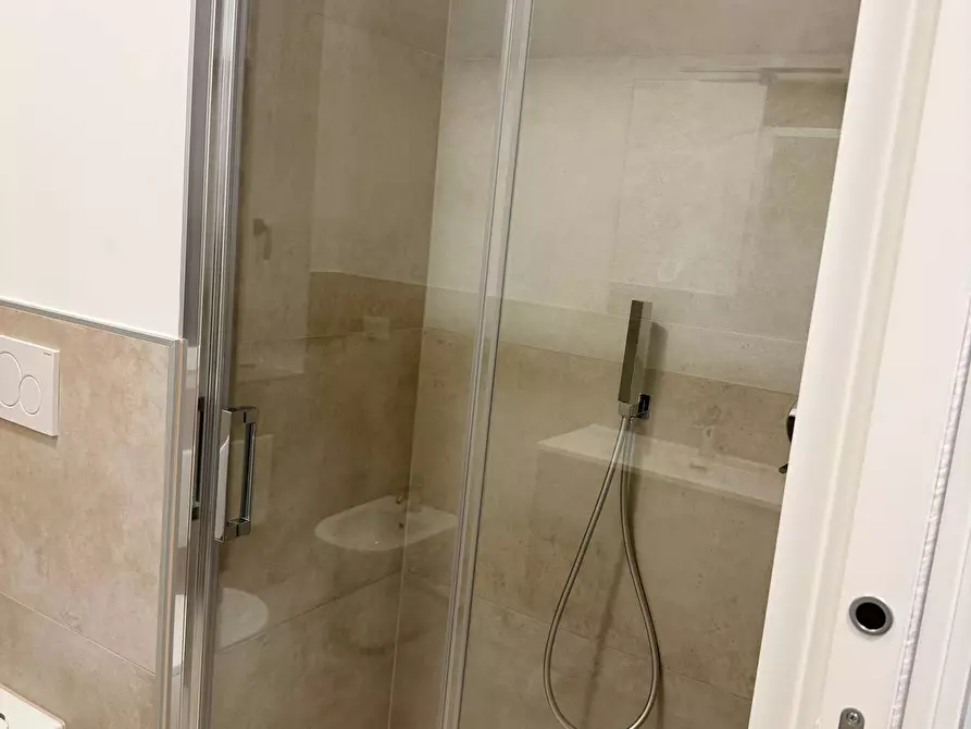 Immagine 20 di Camera in affitto  a Mantova