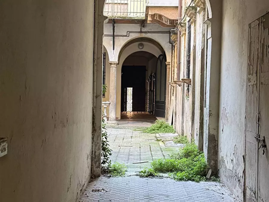 Immagine 37 di Casa indipendente in vendita  a Mantova