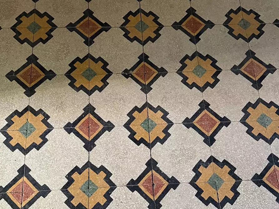 Immagine 5 di Appartamento in vendita  a Mantova