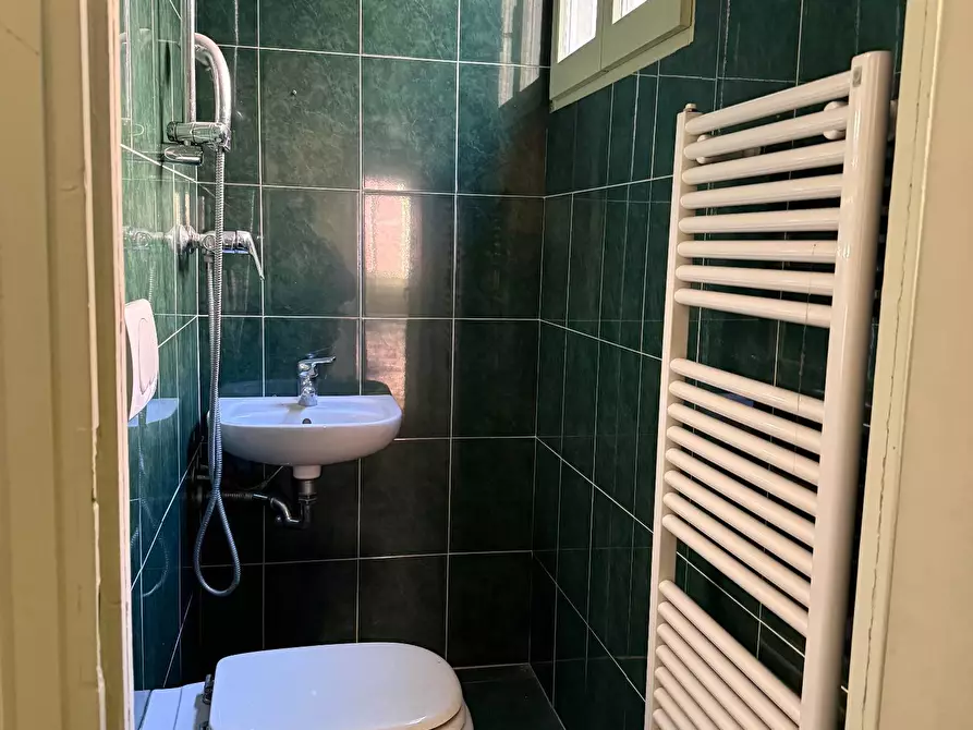 Immagine 24 di Appartamento in vendita  a Mantova