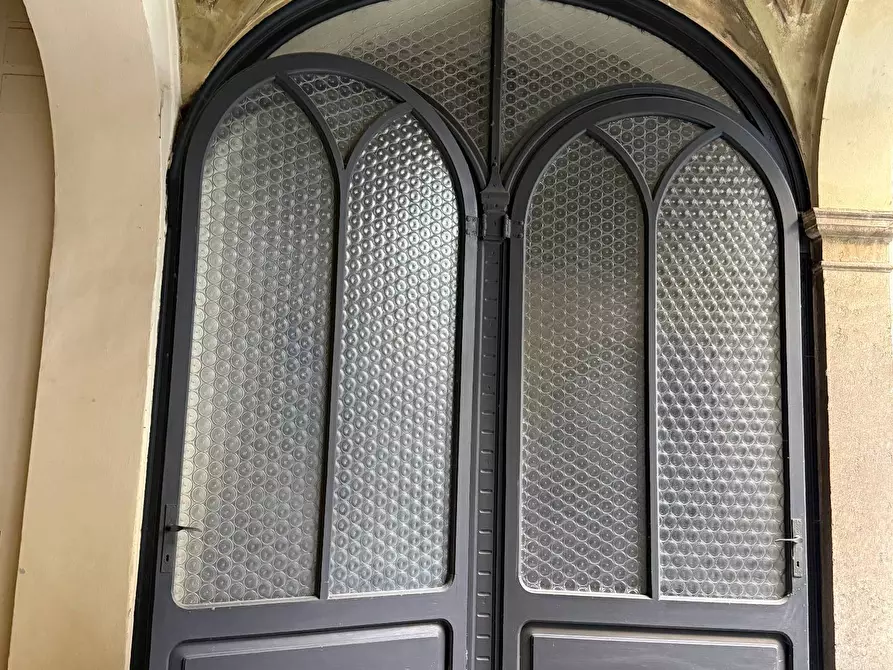 Immagine 19 di Appartamento in vendita  a Mantova