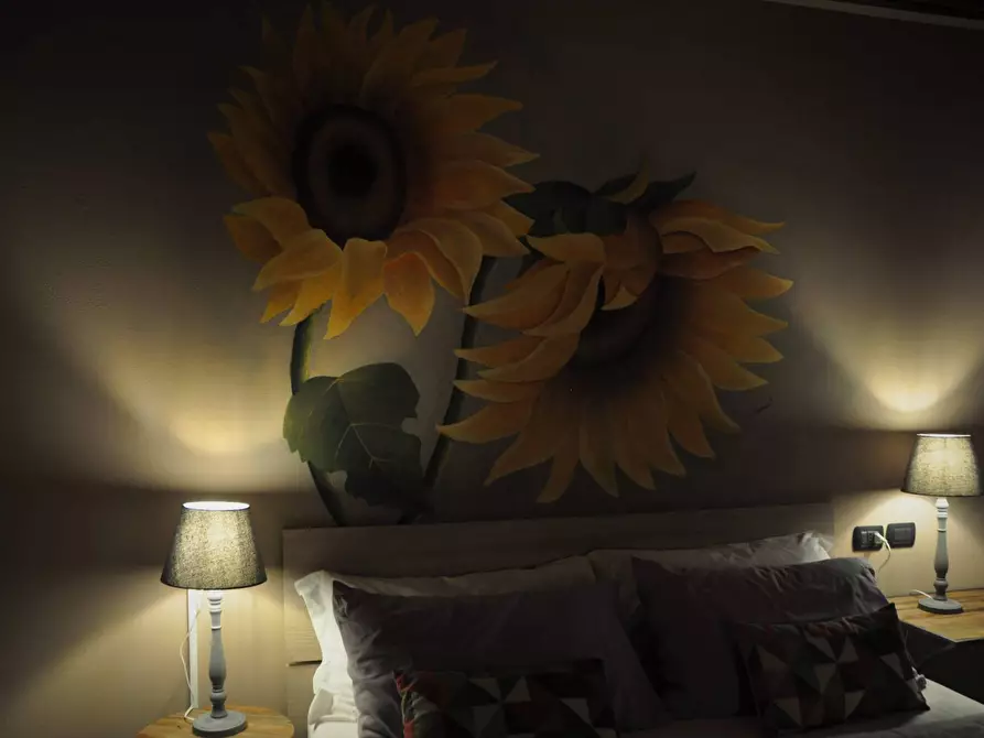 Immagine 17 di Casa indipendente in vendita  a Mantova