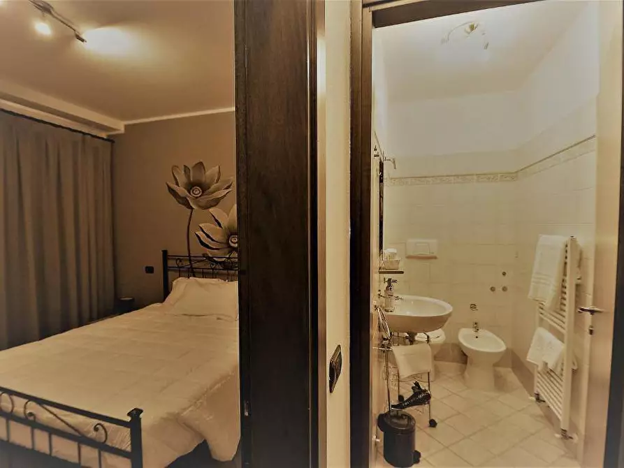 Immagine 68 di Casa indipendente in vendita  a Mantova