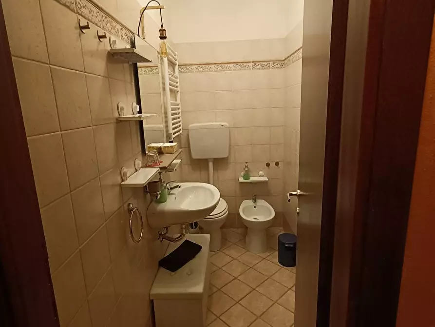 Immagine 75 di Casa indipendente in vendita  a Mantova