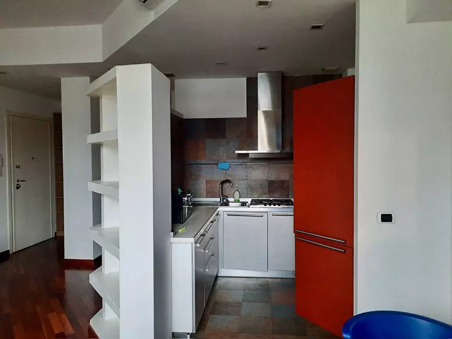 Immagine 5 di Appartamento in vendita  a Mantova