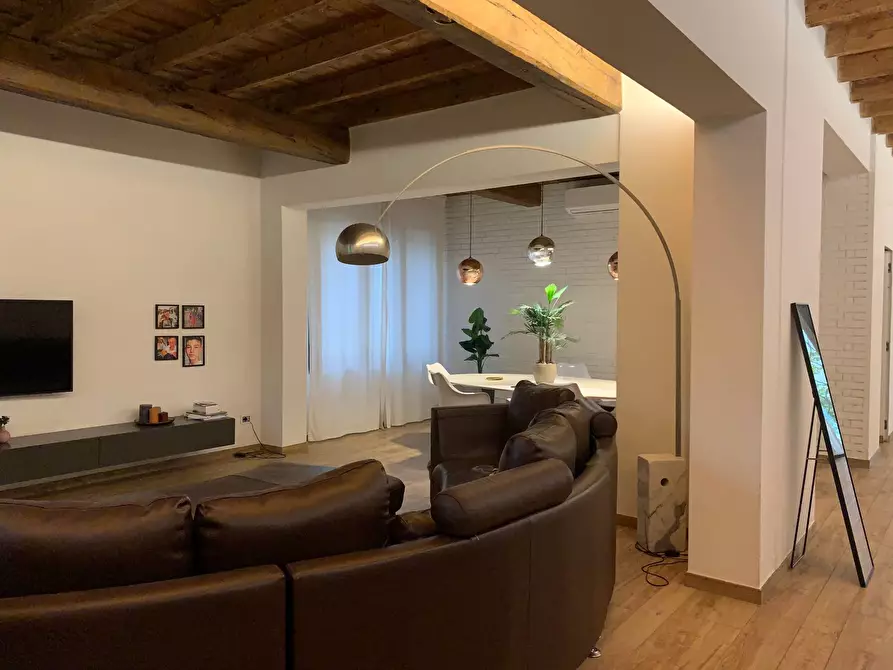 Immagine 15 di Casa indipendente in vendita  a Mantova