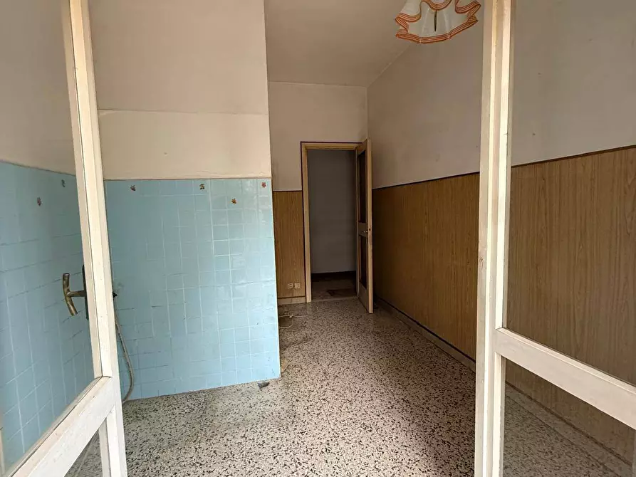 Immagine 15 di Appartamento in vendita  a Mantova