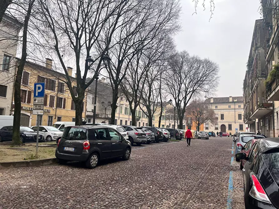 Immagine 24 di Appartamento in vendita  a Mantova