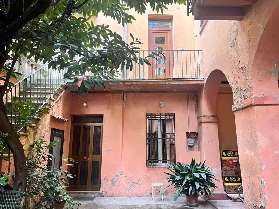 Immagine 1 di Appartamento in vendita  a Mantova