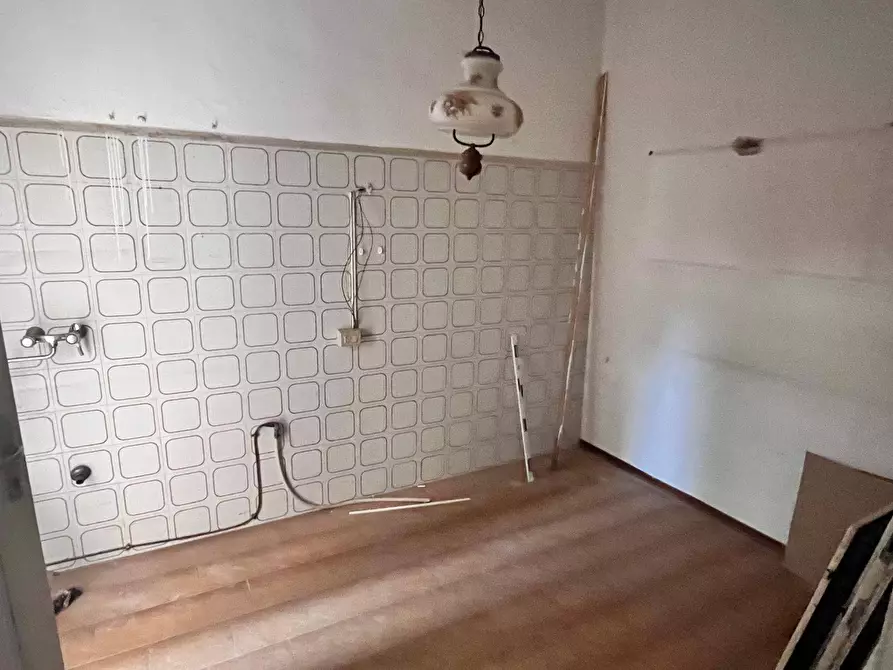 Immagine 11 di Appartamento in vendita  a Mantova