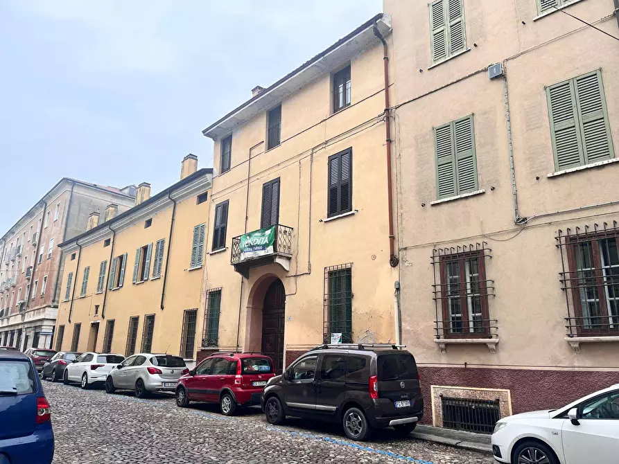 Immagine 25 di Appartamento in vendita  a Mantova