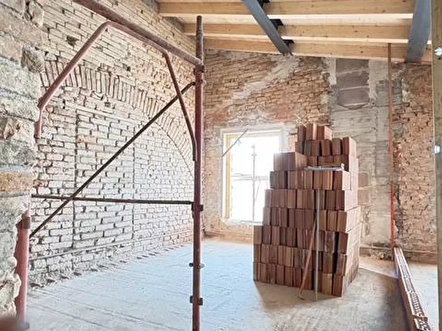 Immagine 5 di Appartamento in vendita  a Mantova