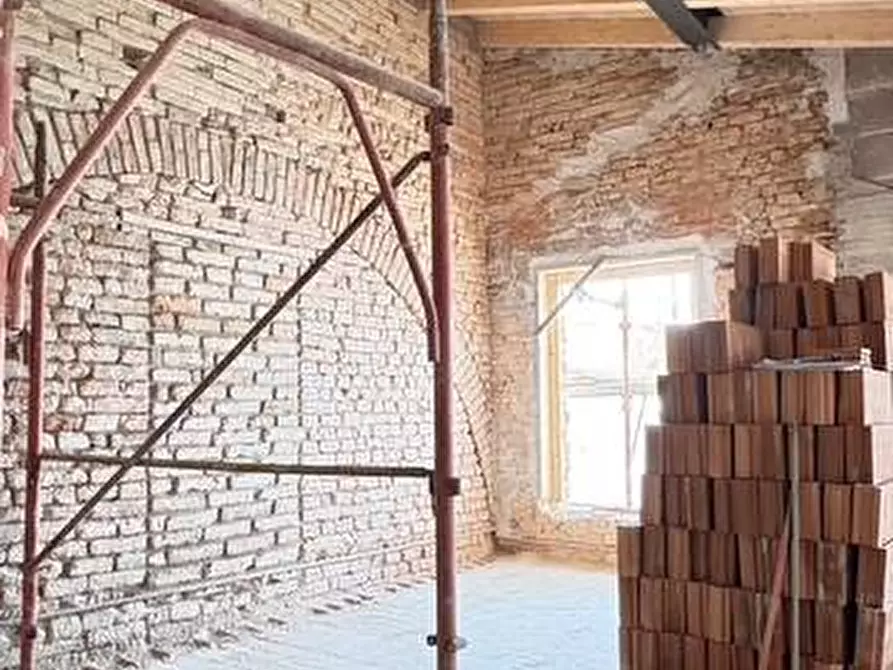 Immagine 7 di Appartamento in vendita  a Mantova