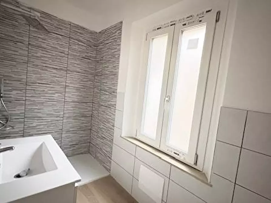 Immagine 11 di Appartamento in vendita  a Mantova