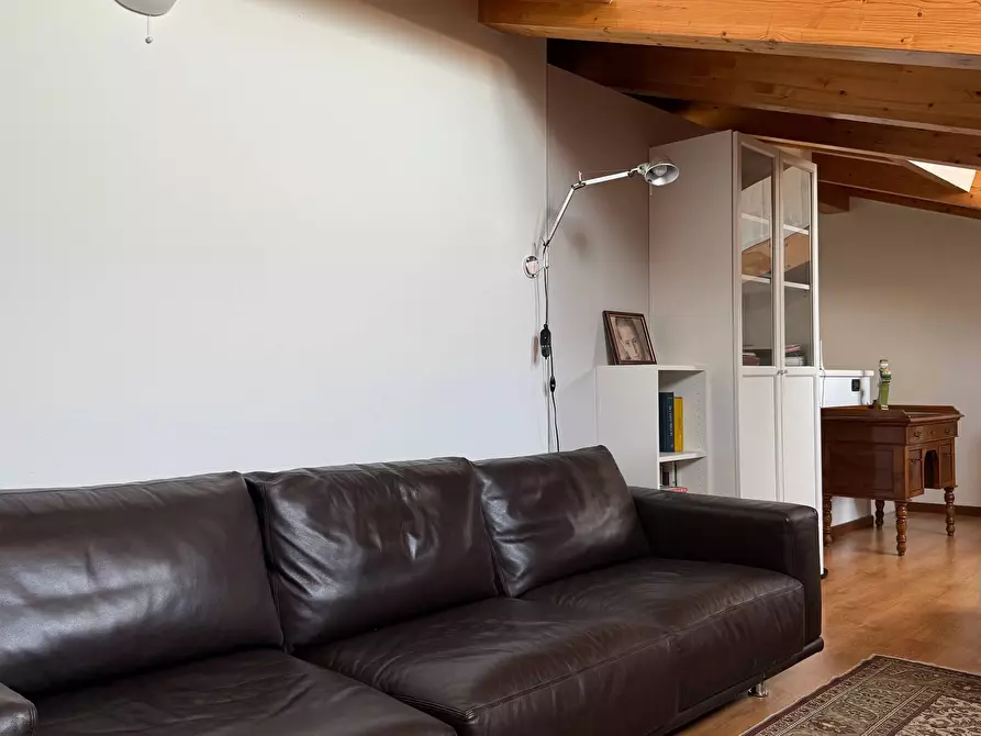 Immagine 16 di Appartamento in vendita  a Mantova