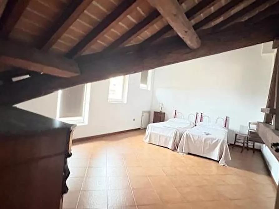 Immagine 18 di Casa indipendente in vendita  a Mantova