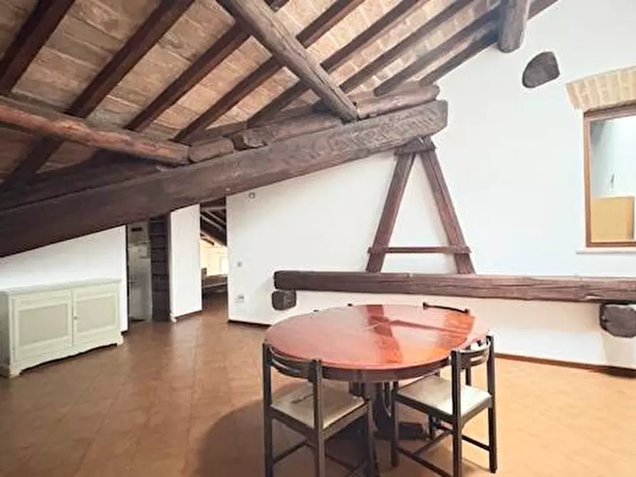 Immagine 7 di Casa indipendente in vendita  a Mantova