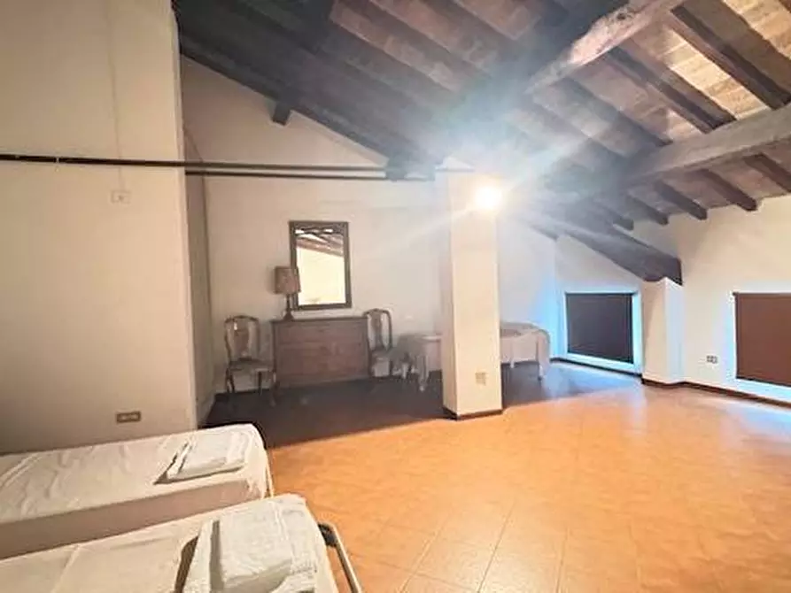 Immagine 20 di Casa indipendente in vendita  a Mantova