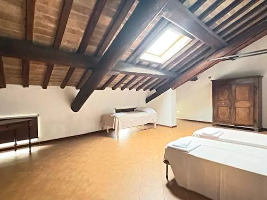 Immagine 15 di Casa indipendente in vendita  a Mantova