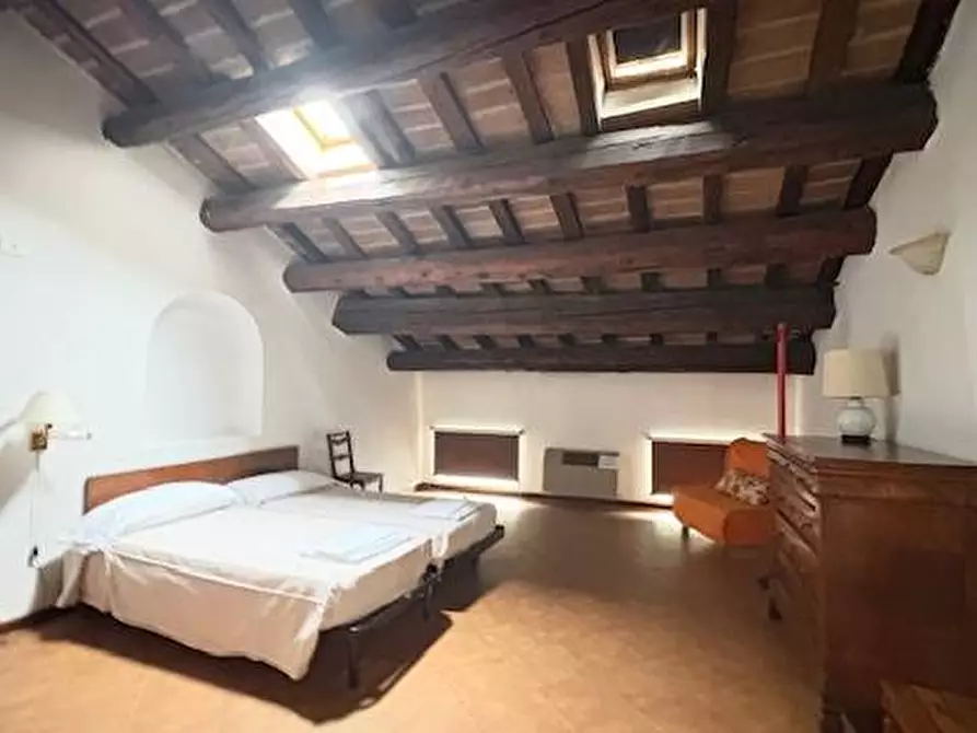 Immagine 16 di Casa indipendente in vendita  a Mantova