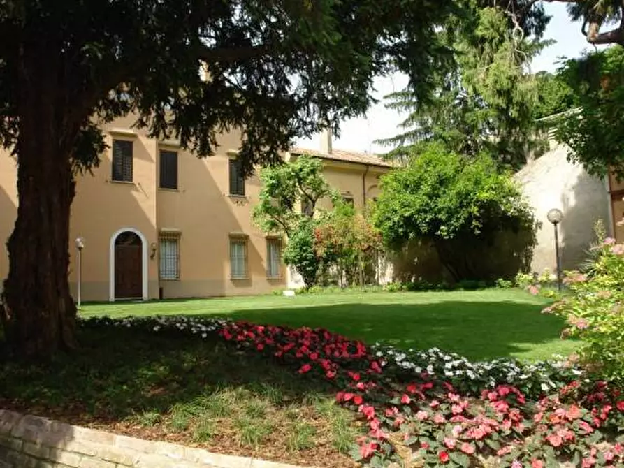 Immagine 2 di Casa indipendente in vendita  a Mantova