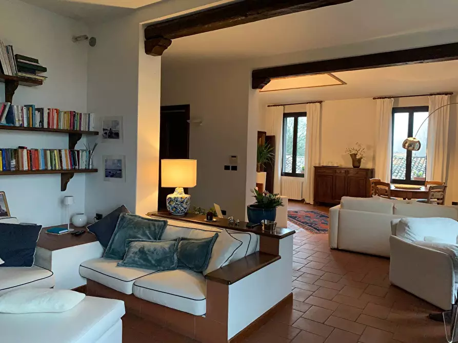 Immagine 3 di Appartamento in vendita  a Mantova